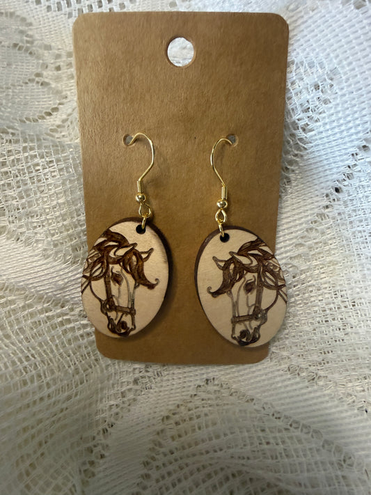 Horse head facing each other